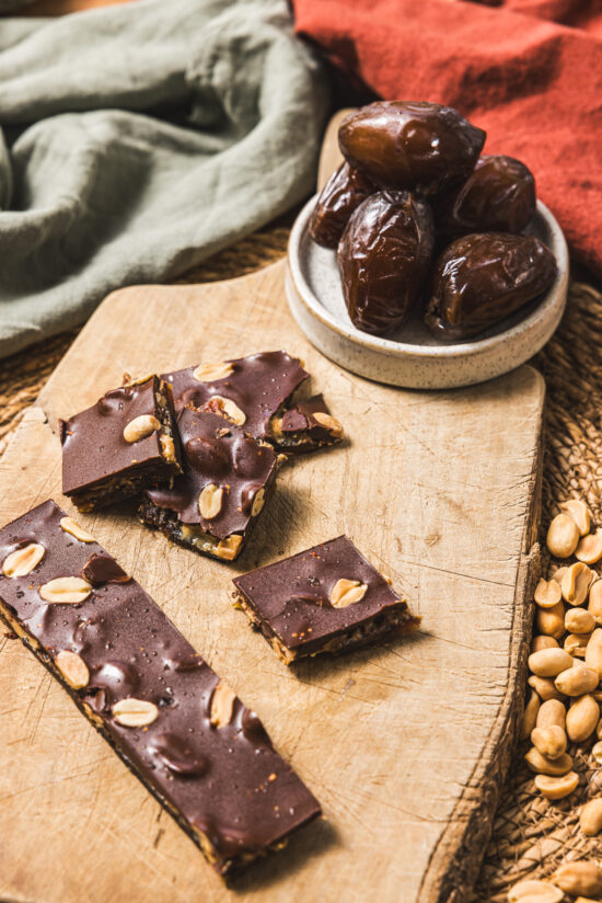 Barre chocolat datte cacahuete, recette comptoir du praliné, barre chocolatée healthy