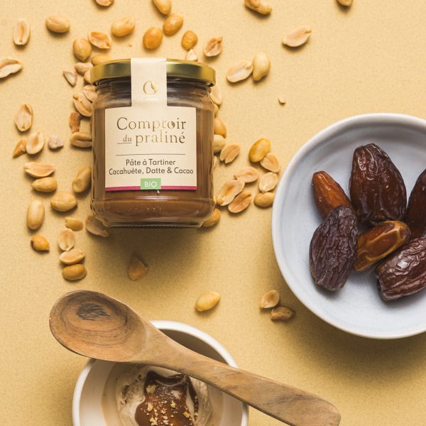Pâte à tartiner cacahuète datte cacao. Gouter pour enfants sans sucre ajouté et bio.