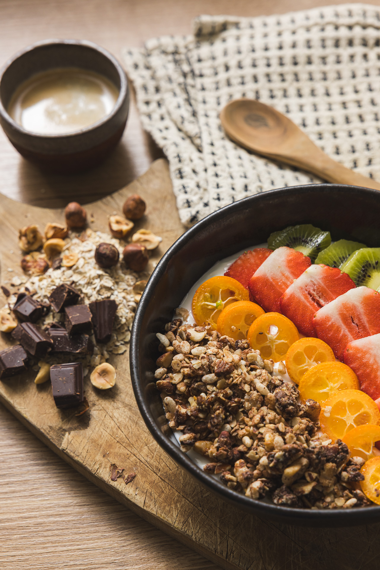 Petit djeuner équilibré granola BIO artisanal fait maison
